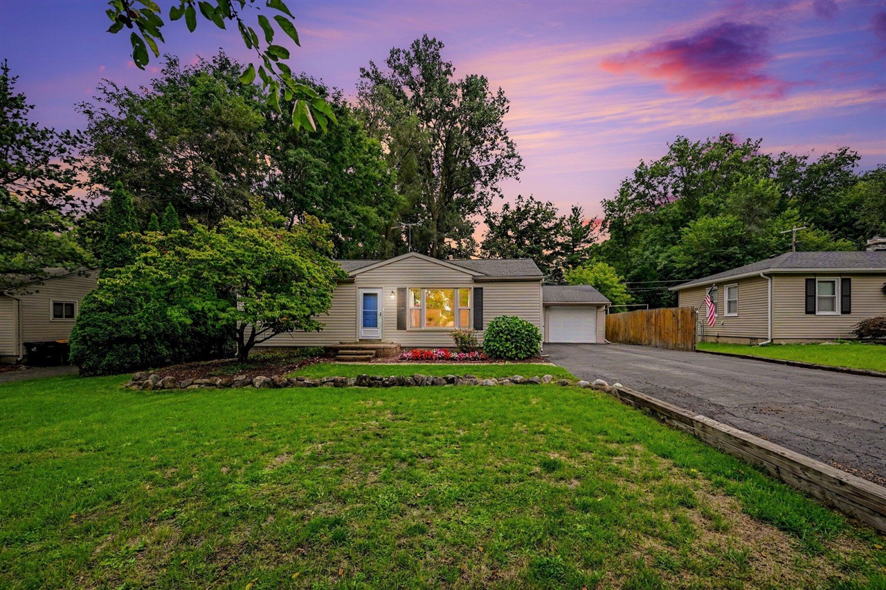 34895 Bridgeman Street — photo