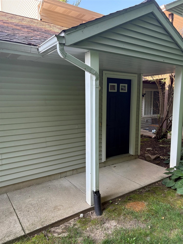 217 Hunters Lane — photo