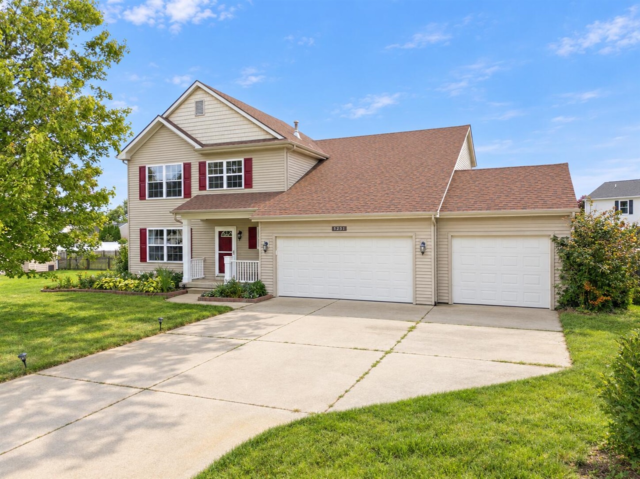 5251 Stapleton Drive — photo