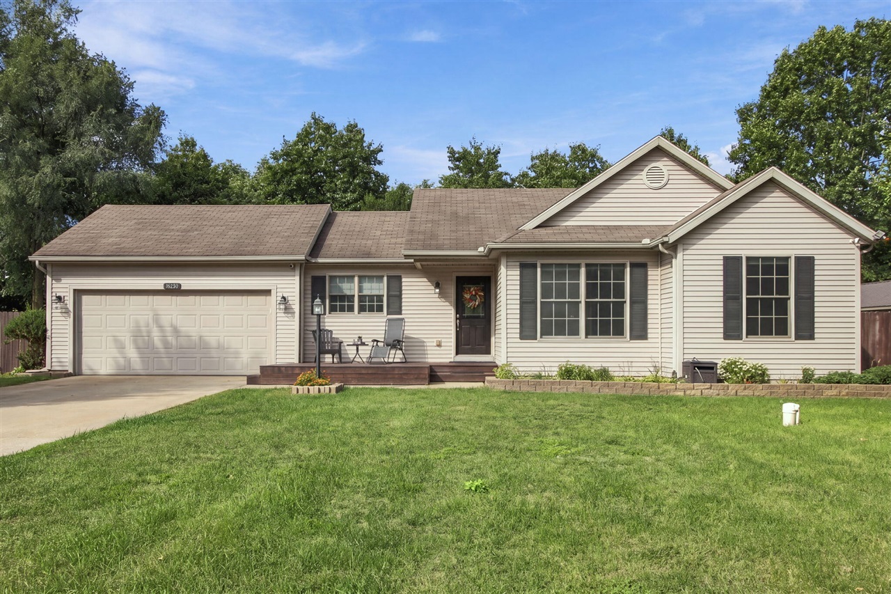 3030 Maplewood Street — photo