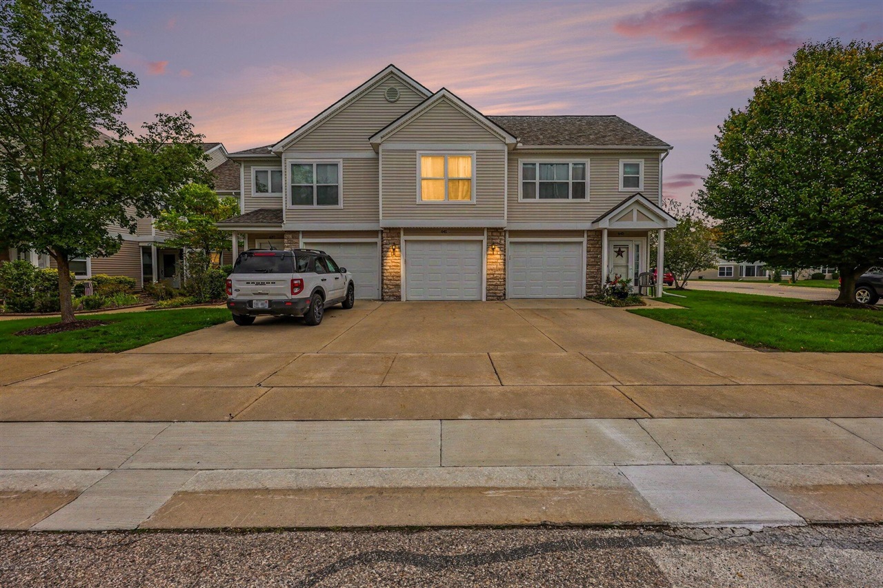 641 Fieldstone Circle — photo