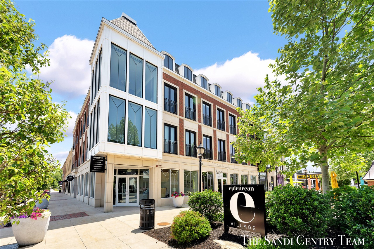 110 W Savidge Street — photo