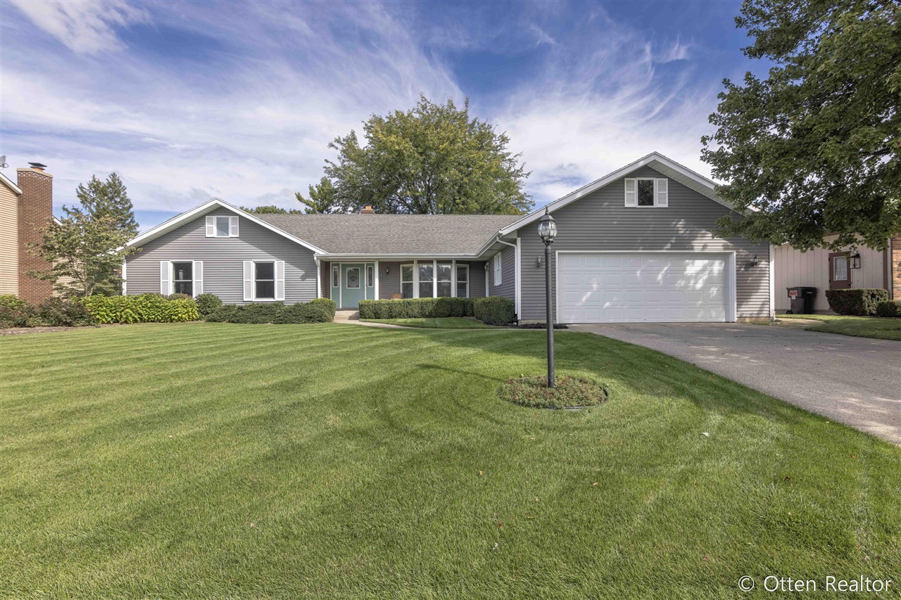 2017 Wolfboro Drive — photo