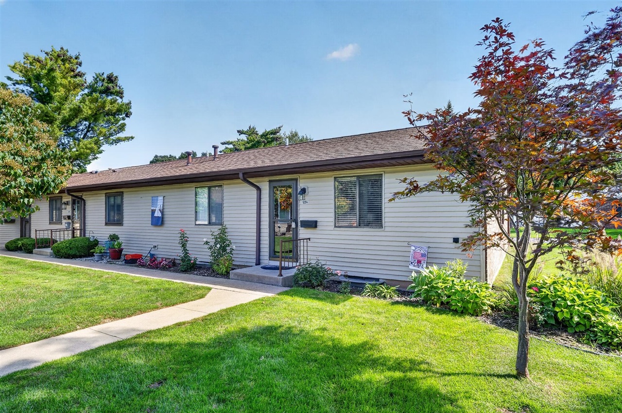 5264 Green Meadow Road — photo