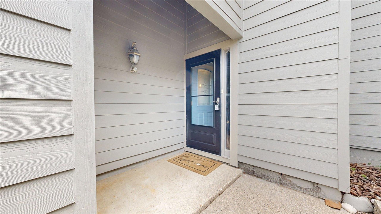 718 Peninsula Court — photo