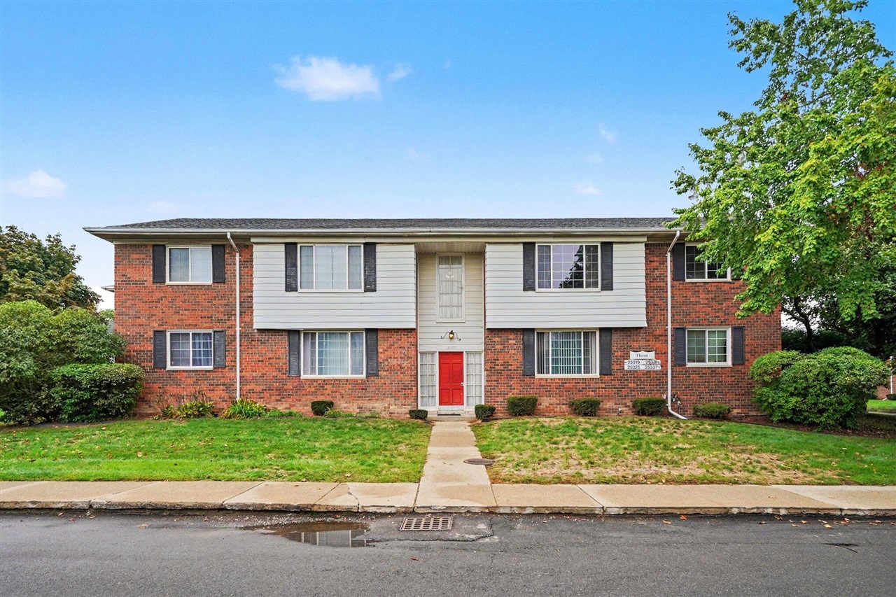 25325 Shiawassee Circle Unit: 204 — photo