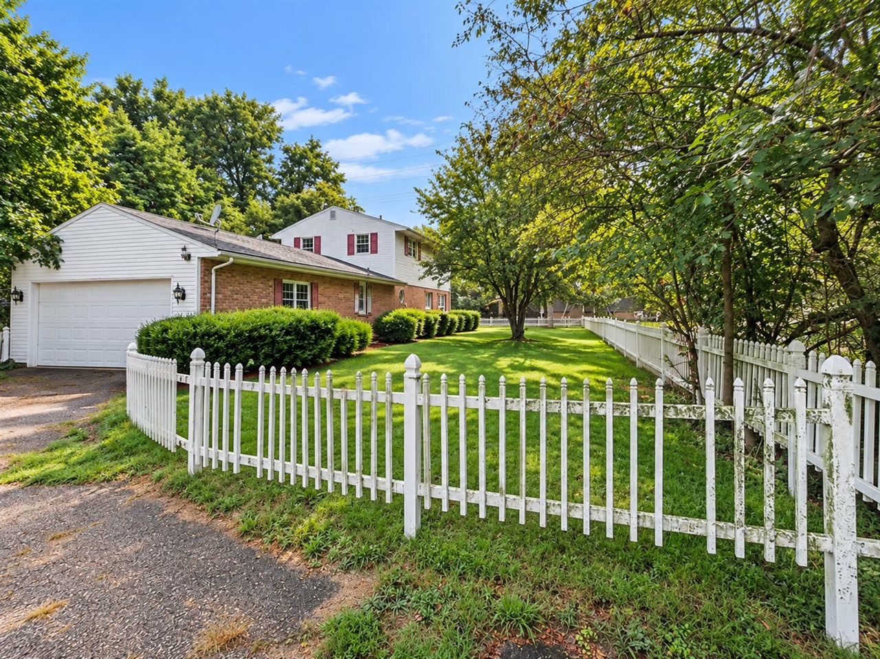 5012 Woodmont Drive — photo