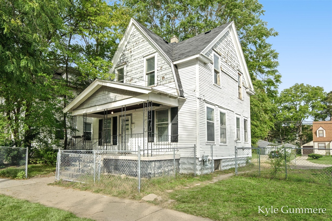 1116 Kalamazoo Avenue — photo