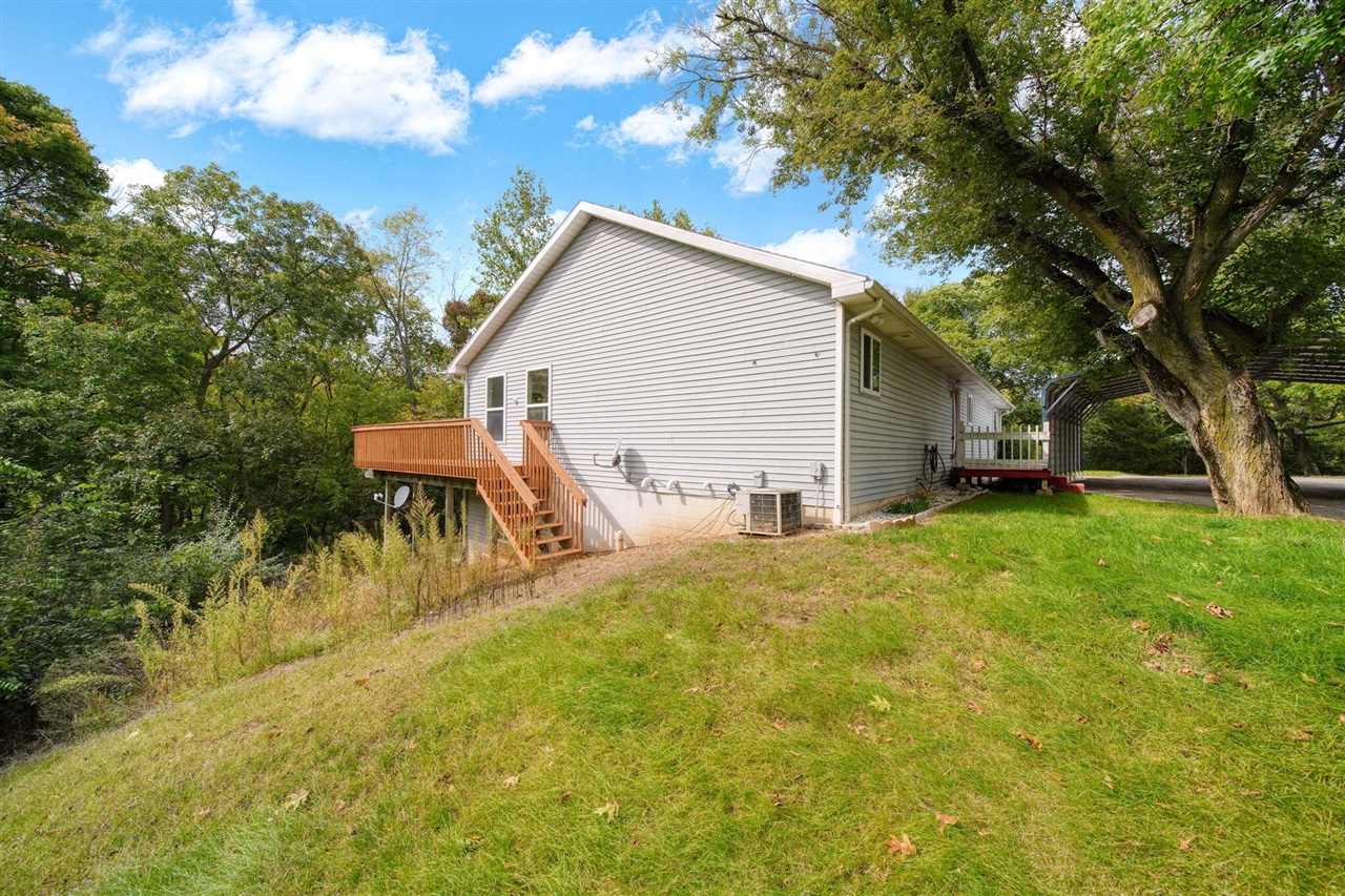 11250 Sharon Valley Road — photo