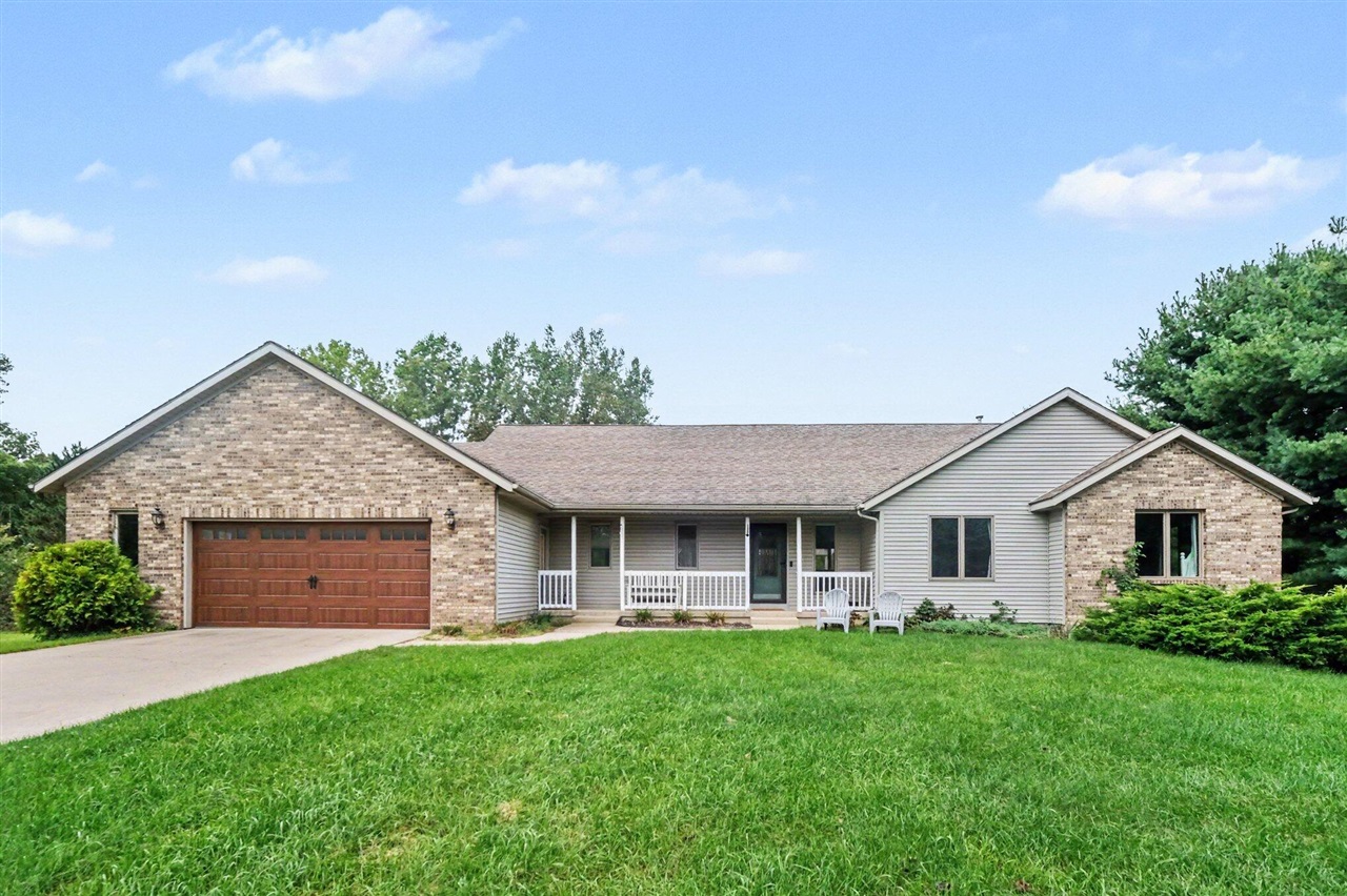 8969 Myers Lake Avenue — photo