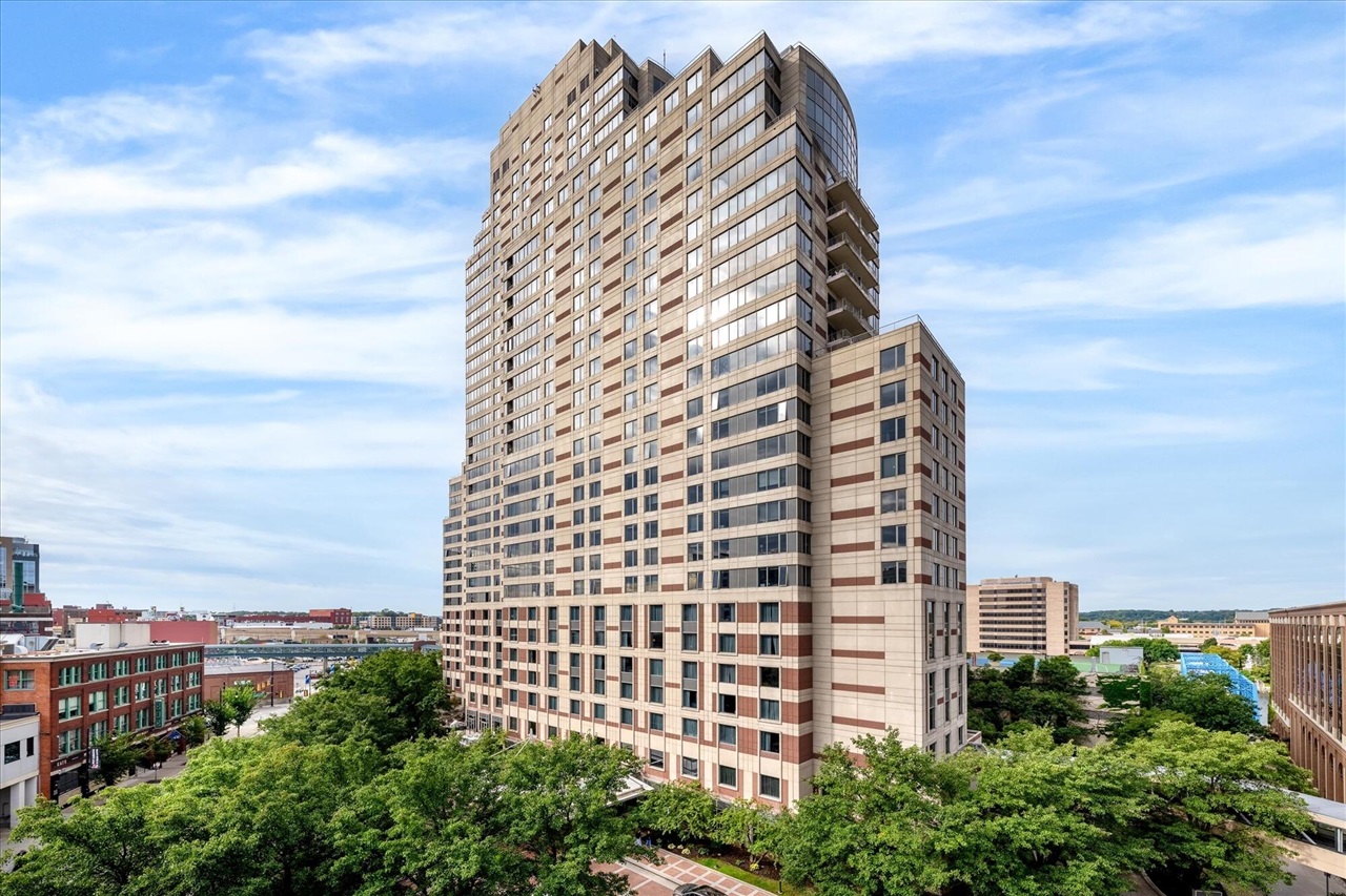 103 Campau Circle — photo