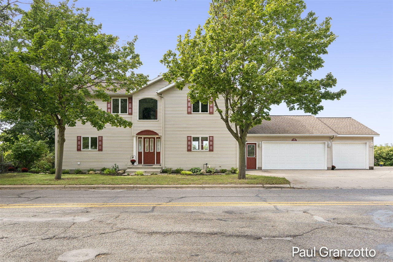 1524 Lakeshore Drive — photo