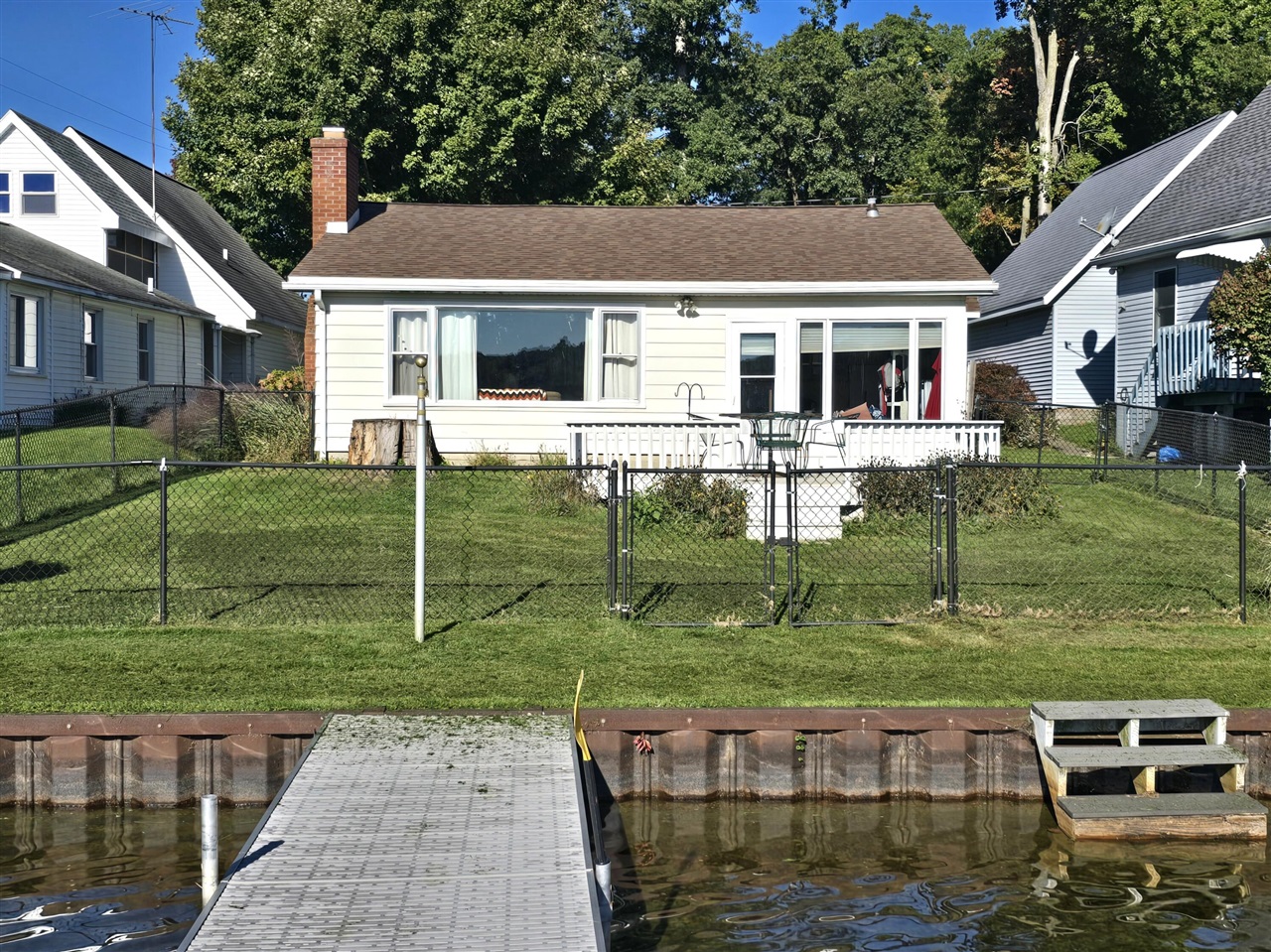 11825 Fair Lake Drive — photo