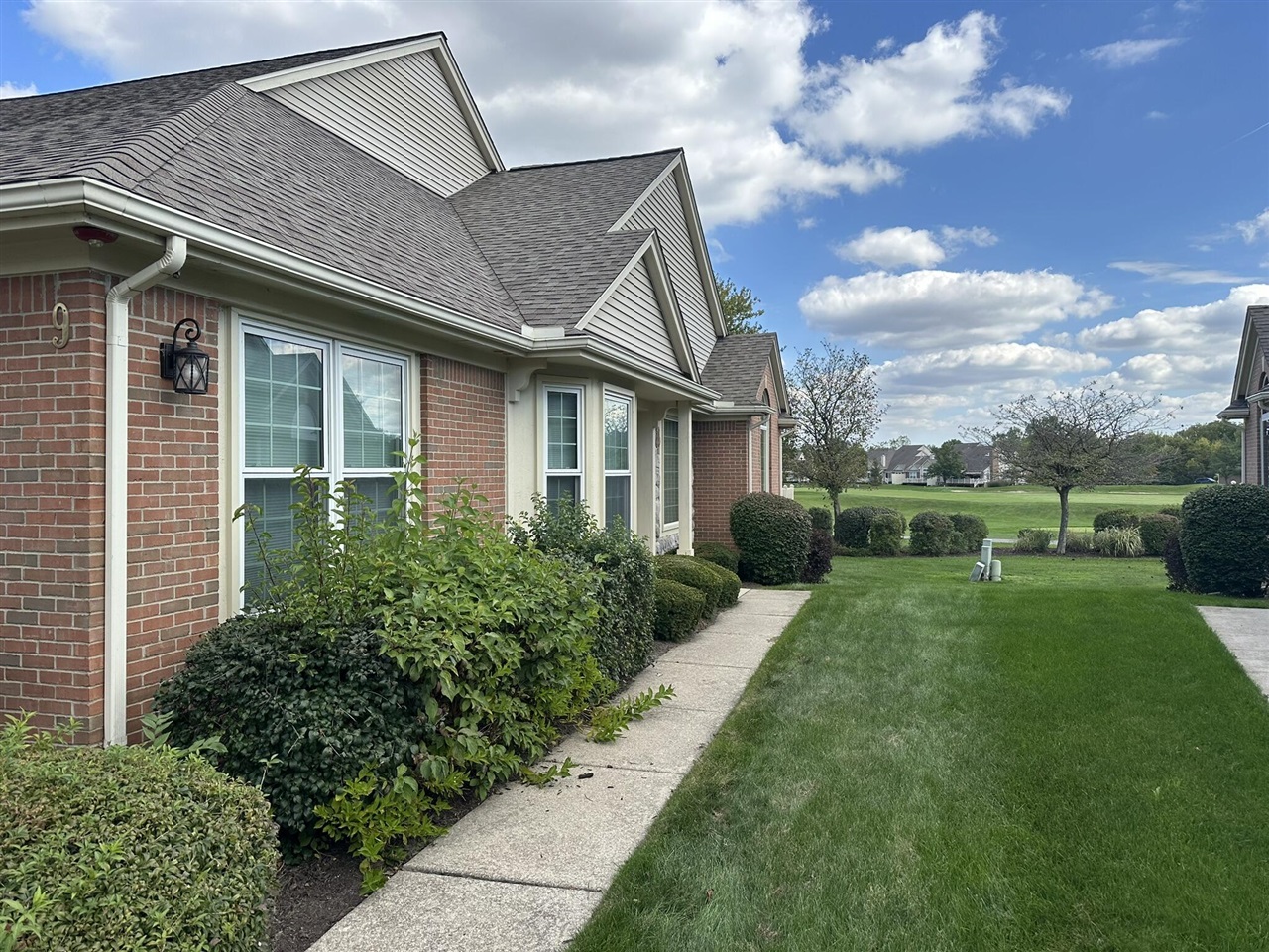2561 Cleveland Way — photo