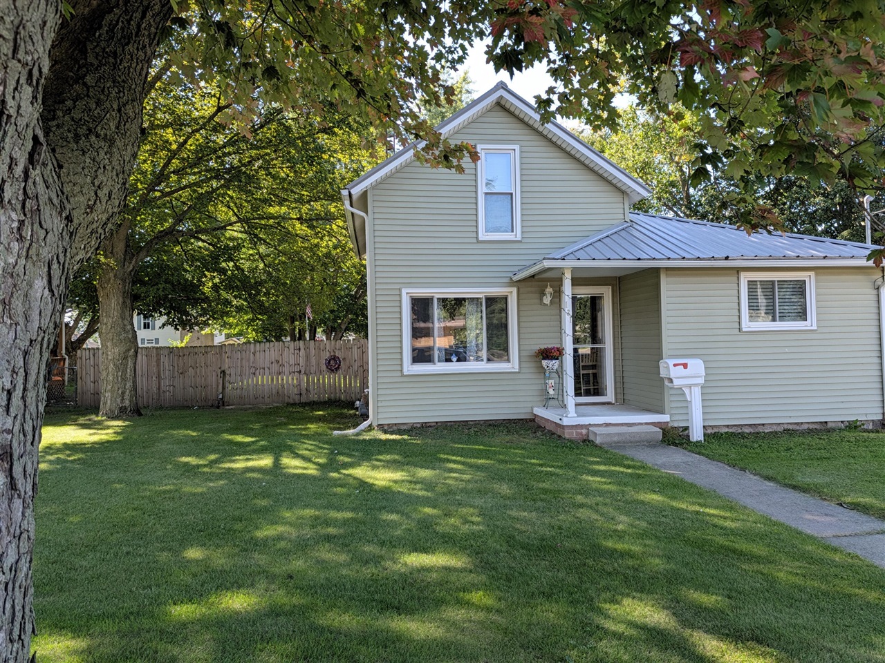 131 N Lincoln Street — photo