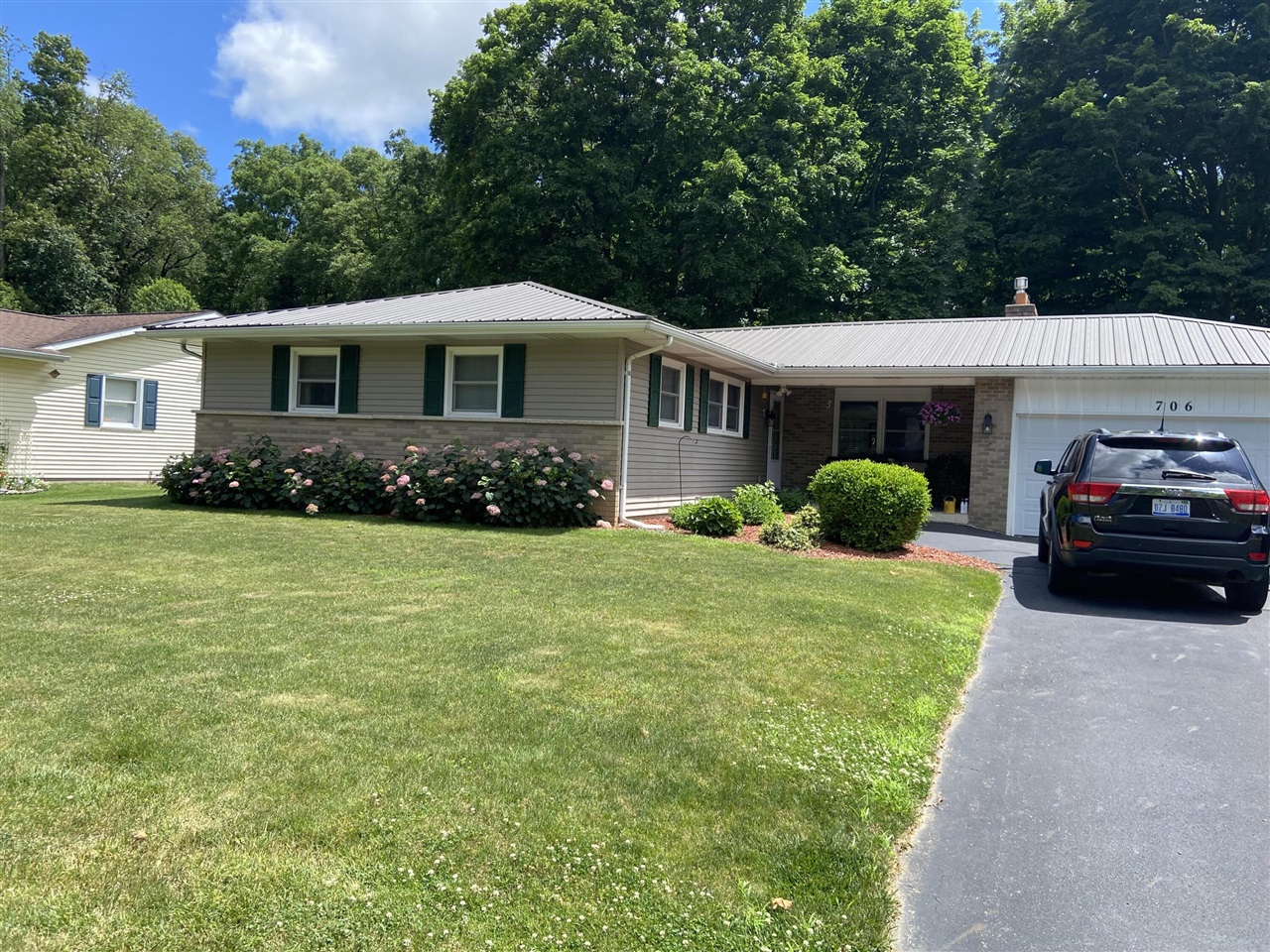 706 North Drive — photo