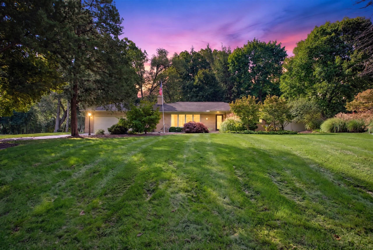 1325 Austscot Drive — photo