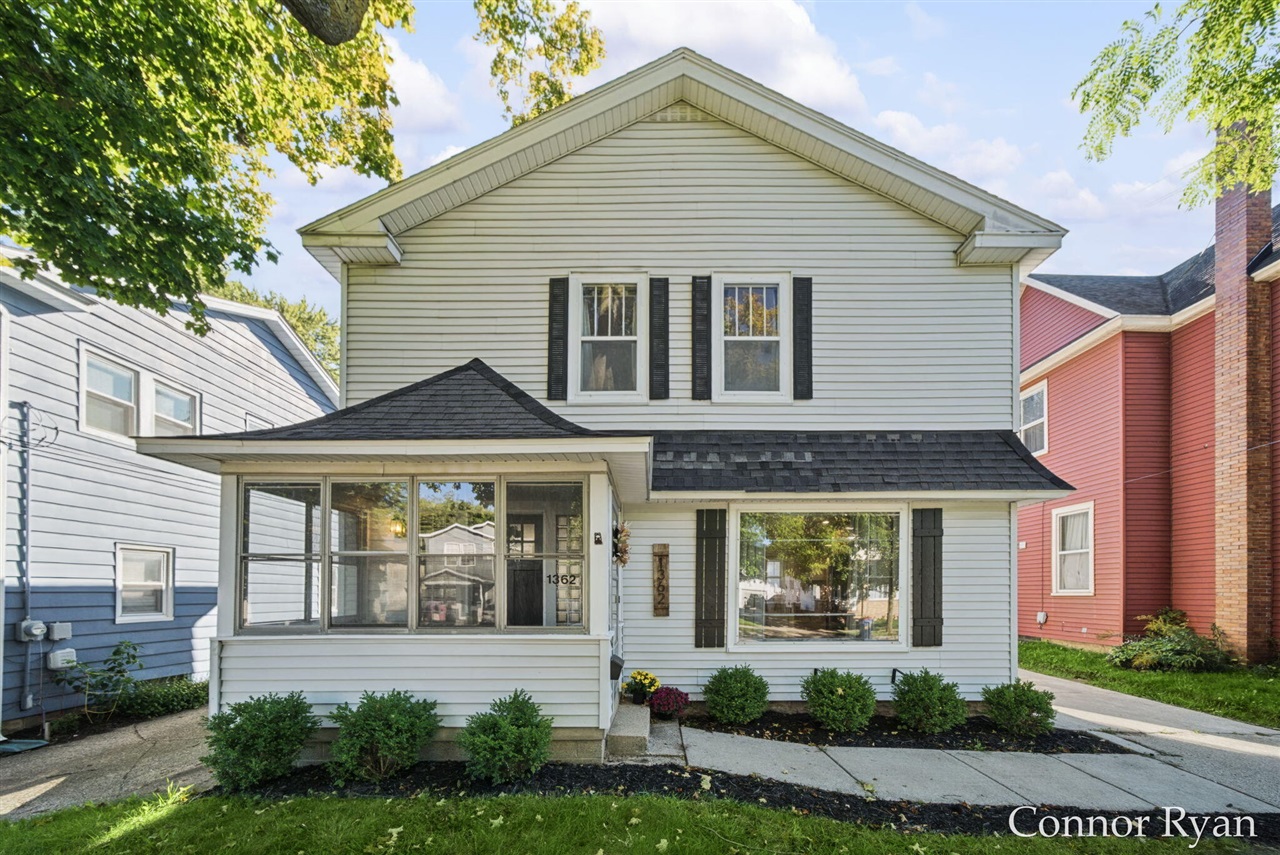 1362 Columbia Avenue — photo