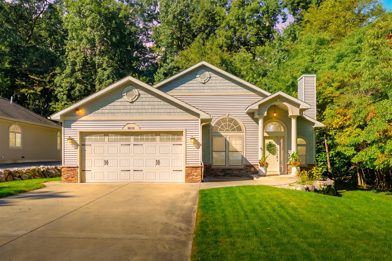 9632 Woodlawn Drive — photo