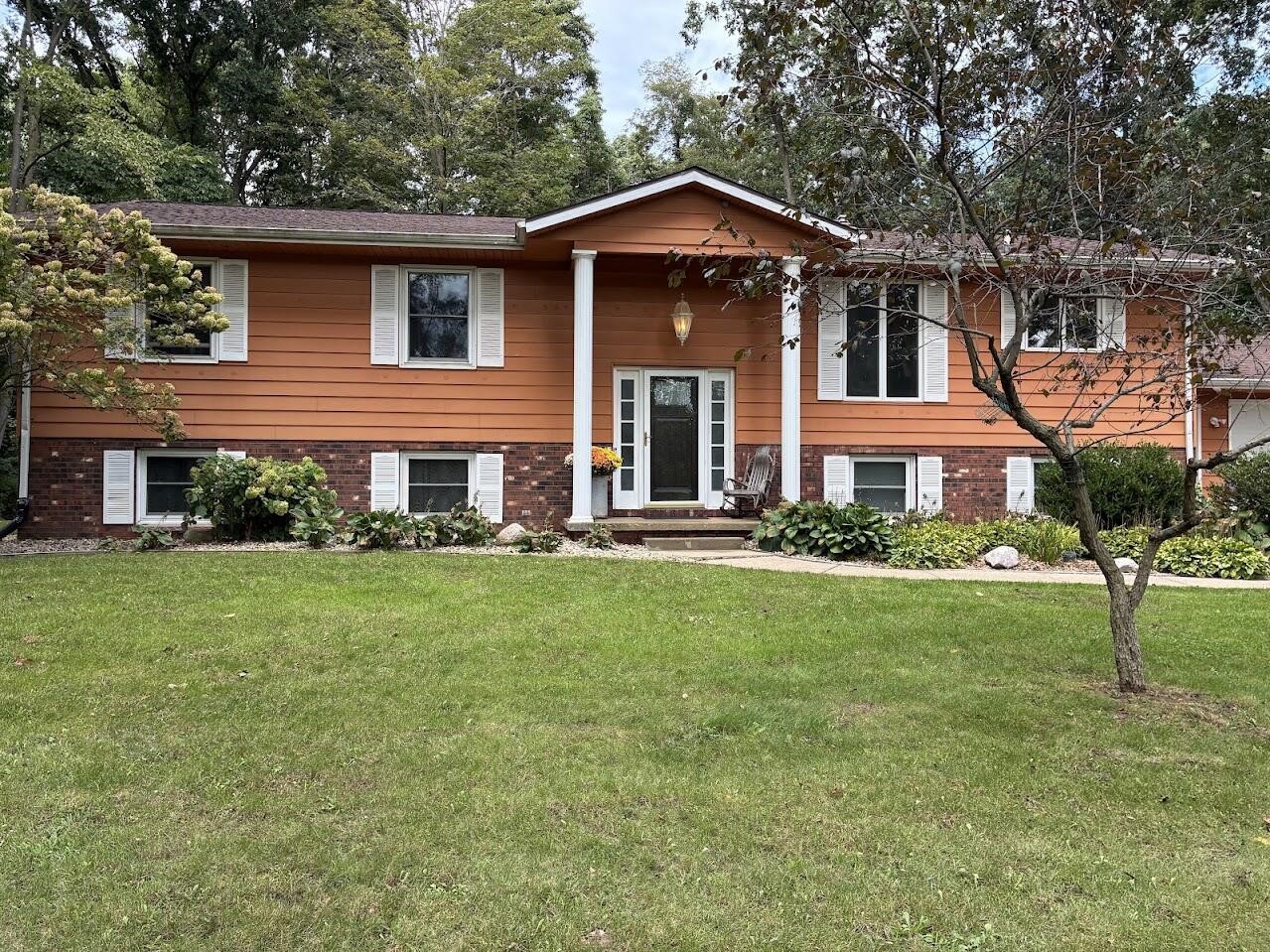 9511 E ML Avenue — photo