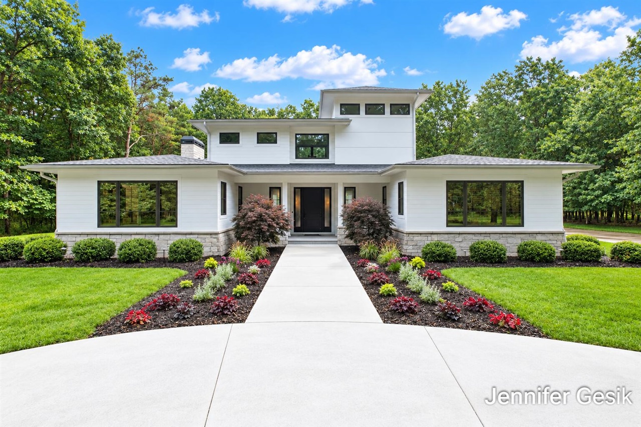 7775 Sudbury Lane — photo