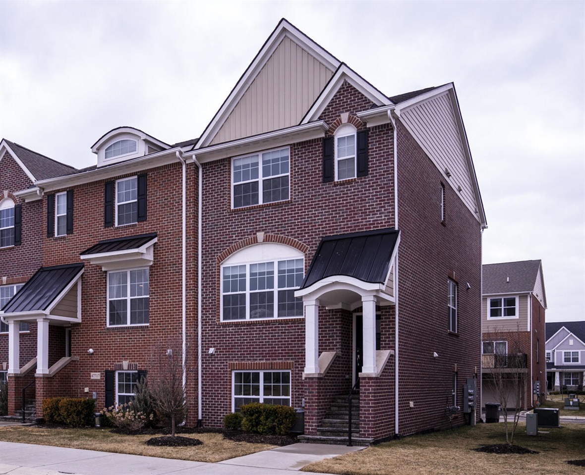 47721 Hillcrest Drive Unit: 71 — photo