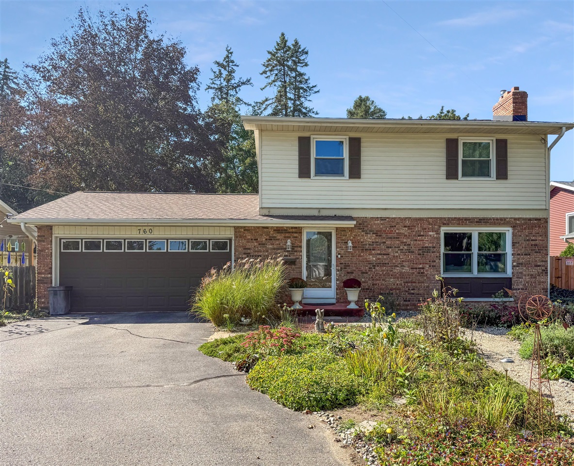 760 Riverside Drive — photo