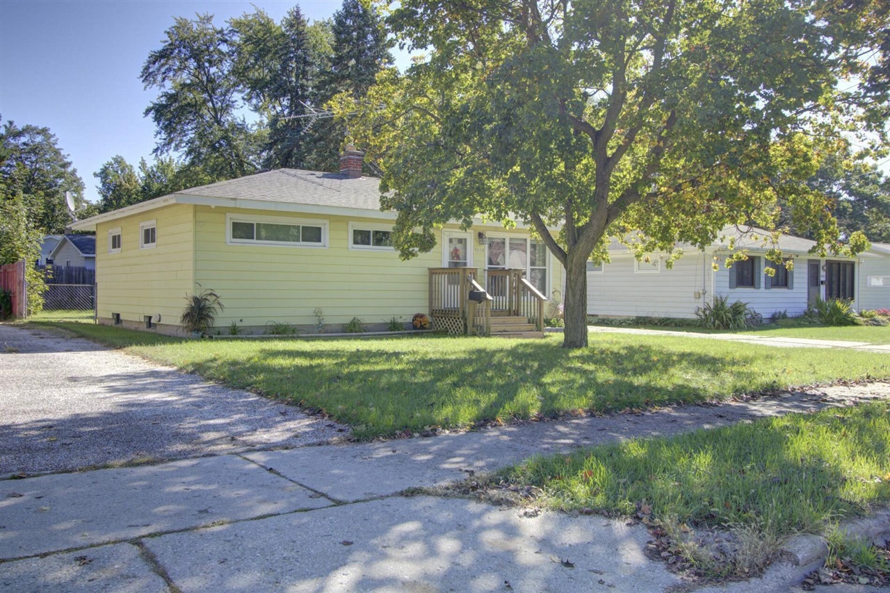 4048 Heron Avenue — photo
