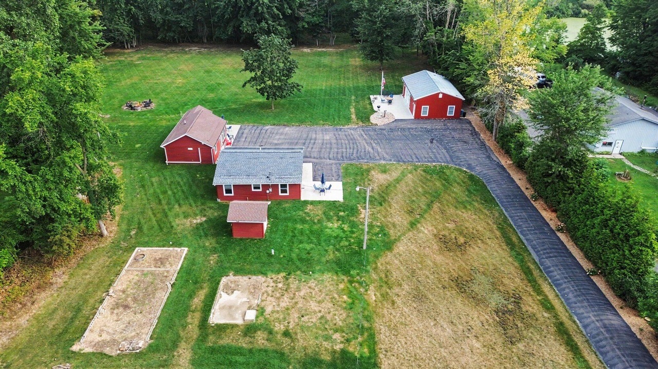 5568 Paw Paw Lake Road — photo