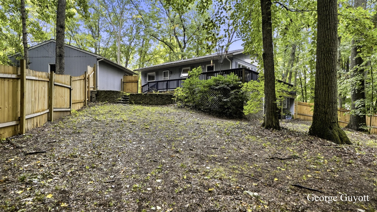10691 W Dickerson Lake Road — photo