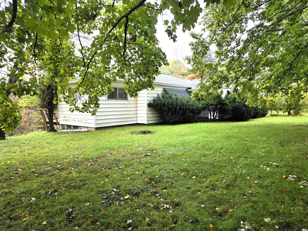 916 Lincoln Lake Avenue — photo