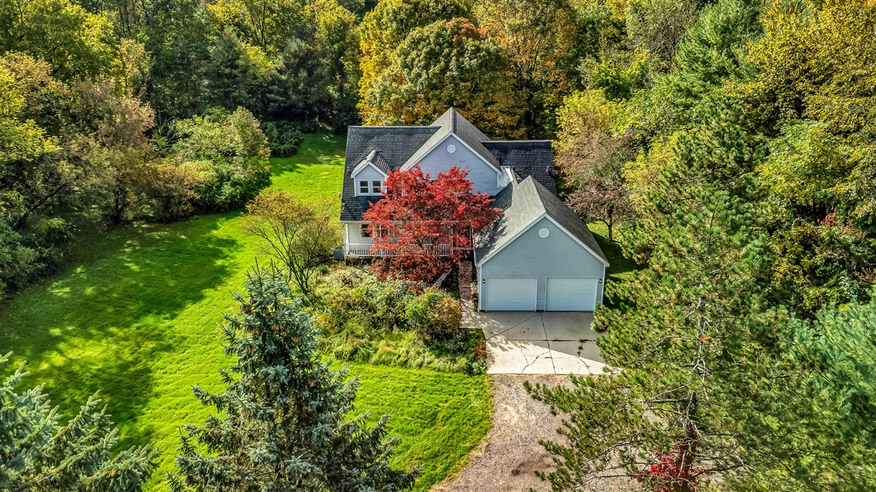10092 Meadowhill Drive — photo