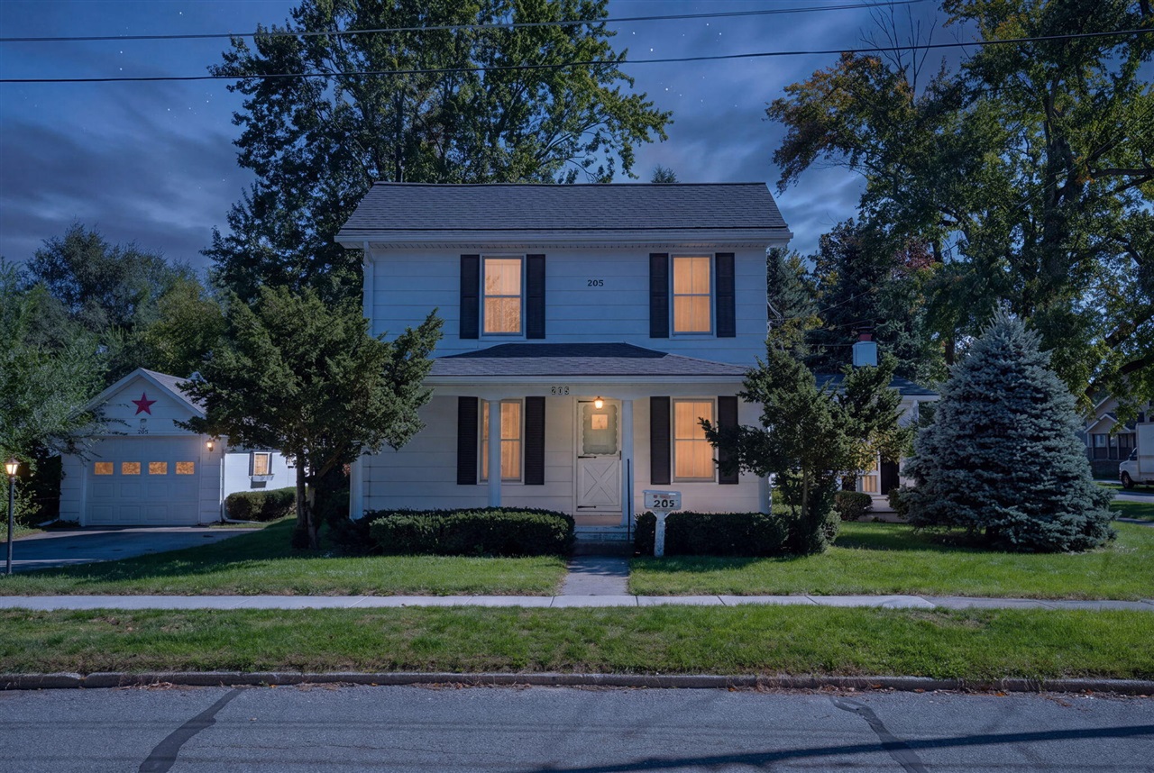 205 E Chestnut Street — photo