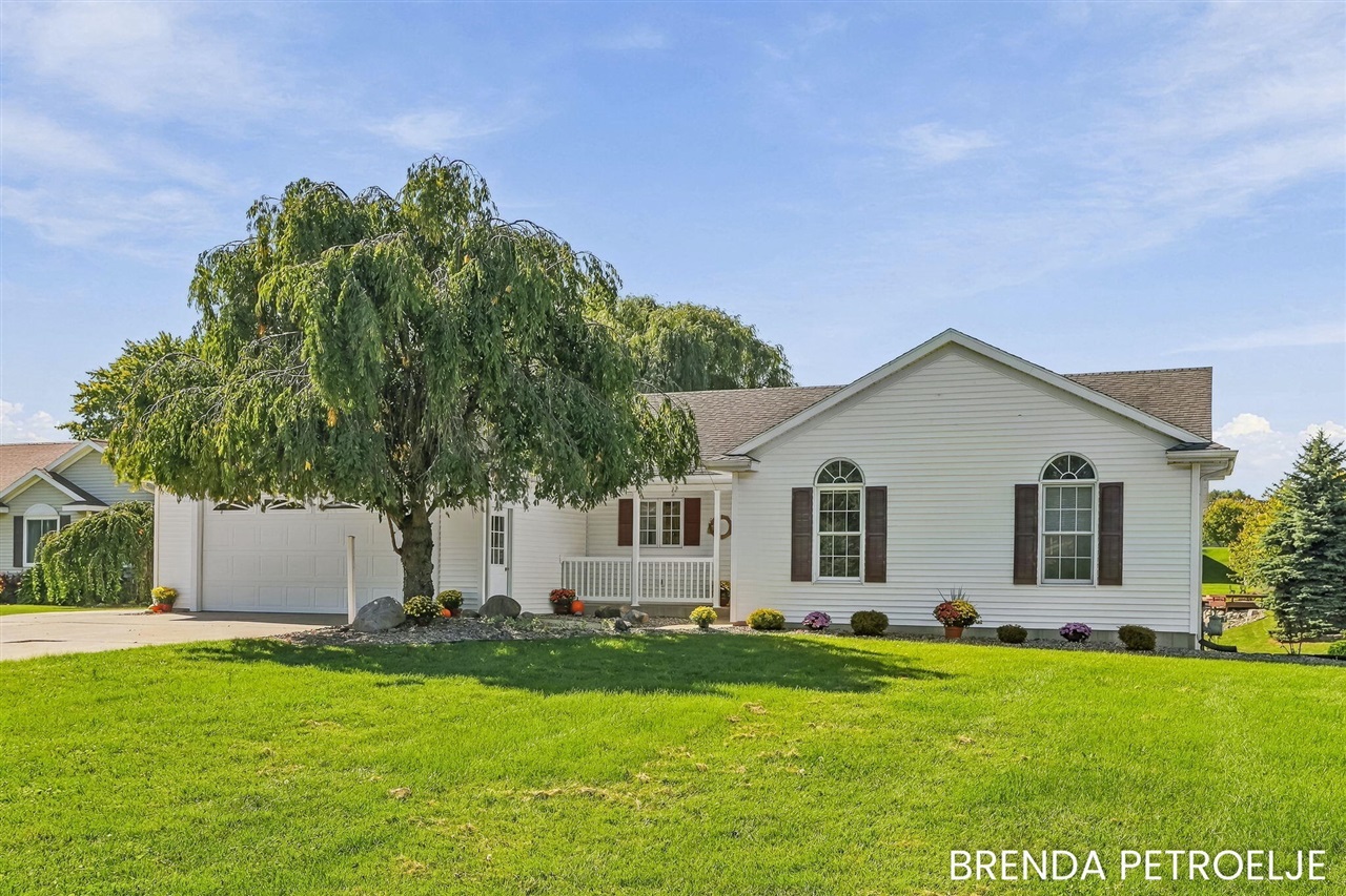 7043 Maplelawn Drive — photo