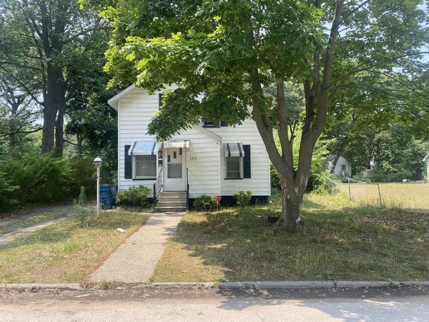 2313 Riordan Street — photo