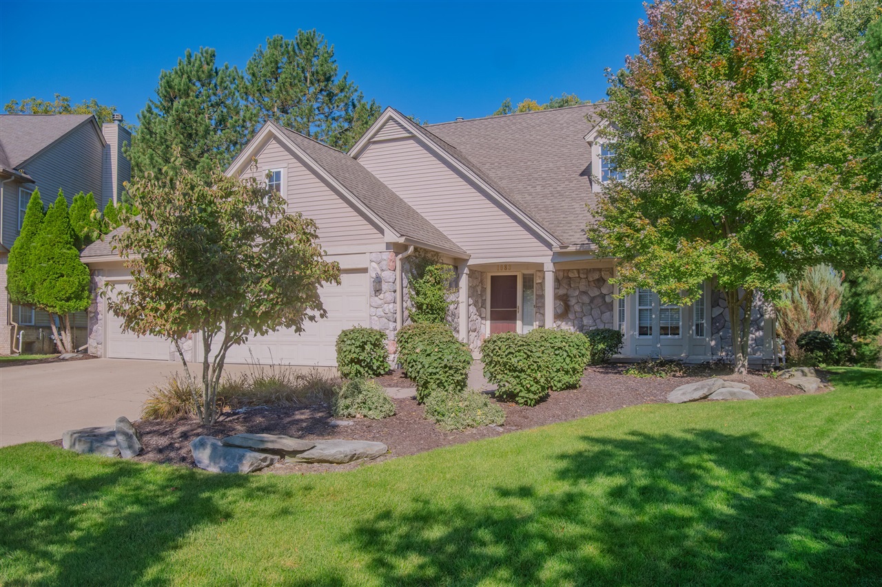 1083 Chestnut Lane — photo