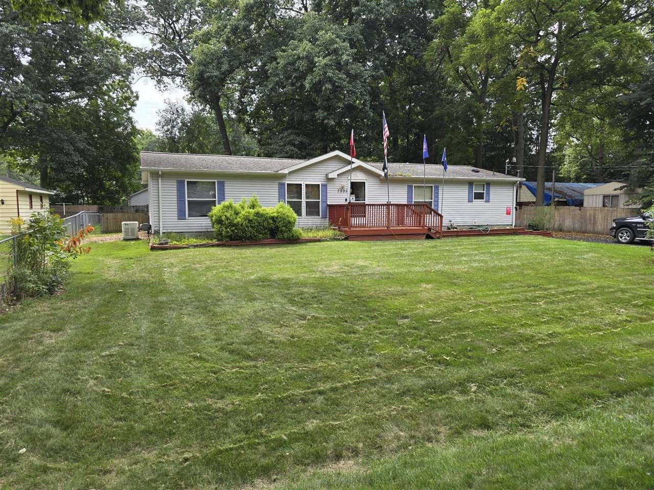 7995 Ivan Drive — photo