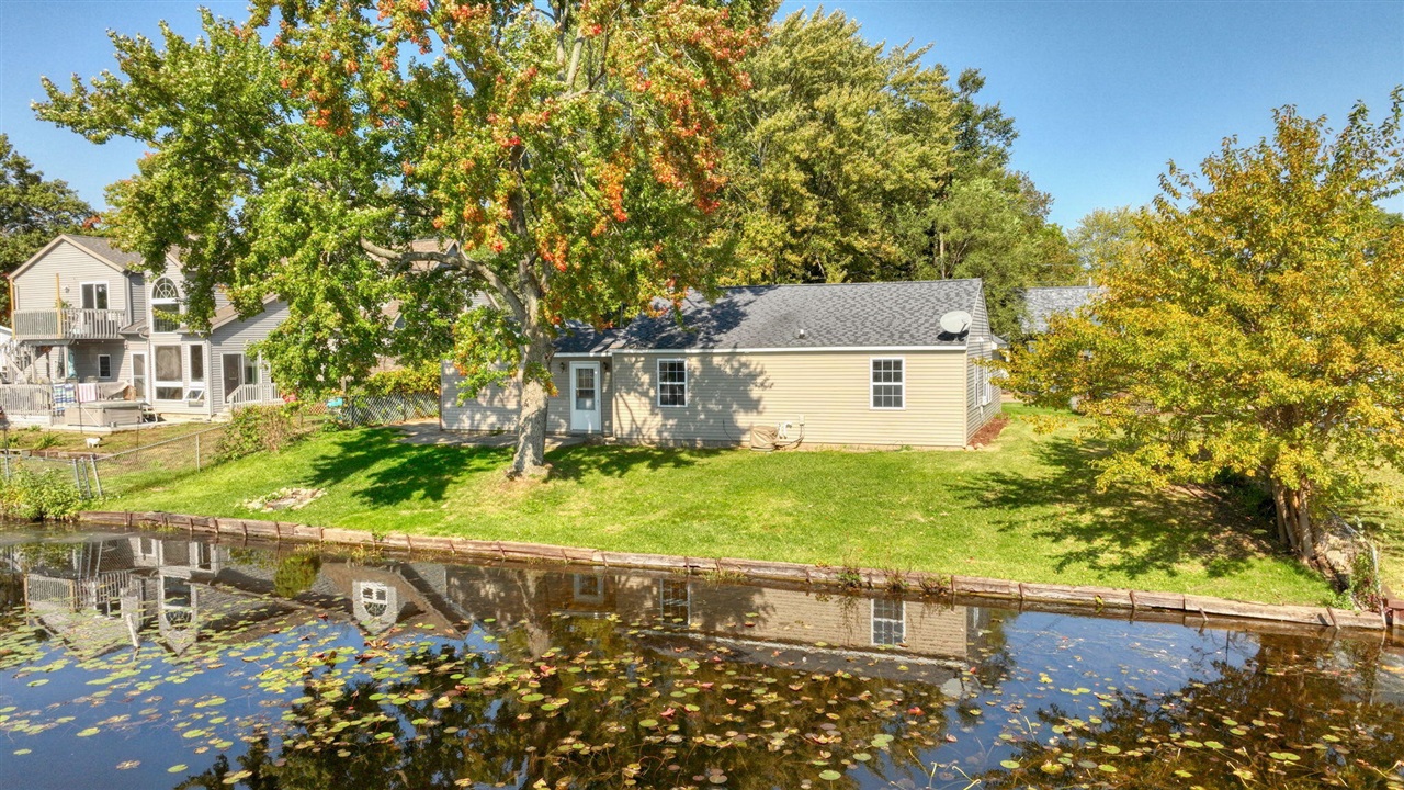 847 S Lakeside Drive — photo