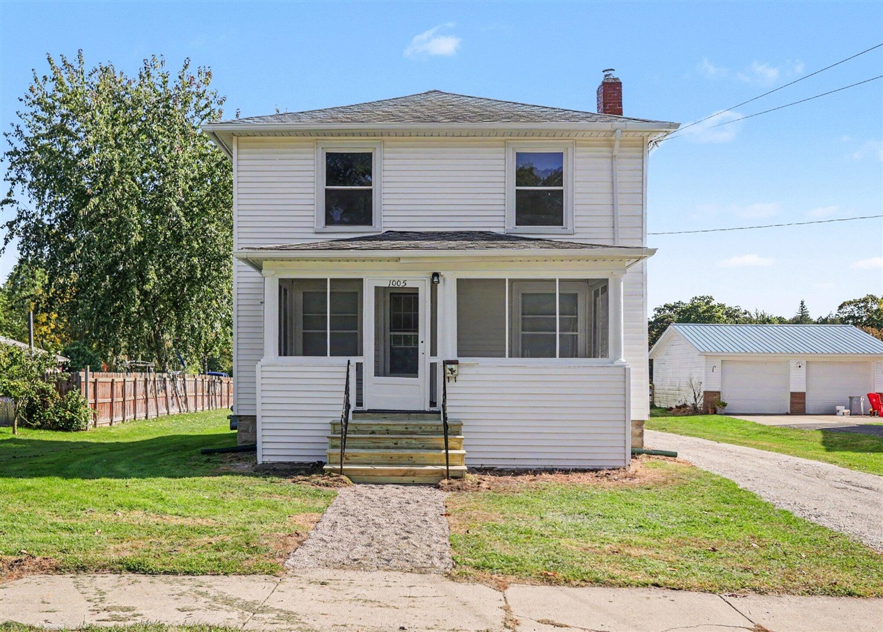 1005 S Superior Street — photo