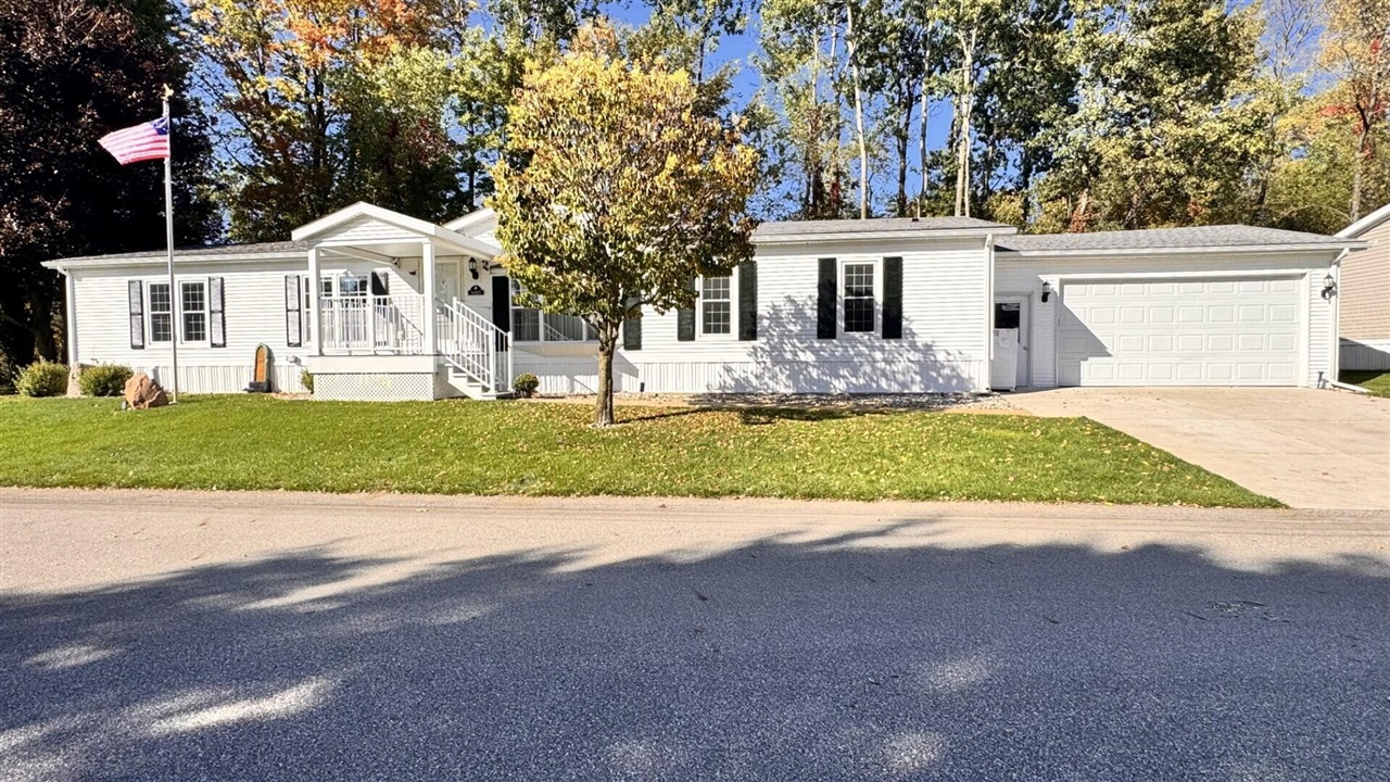 3485 Cloverfield Drive — photo