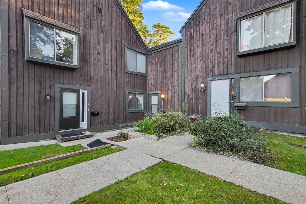 236 Falkirk Court — photo