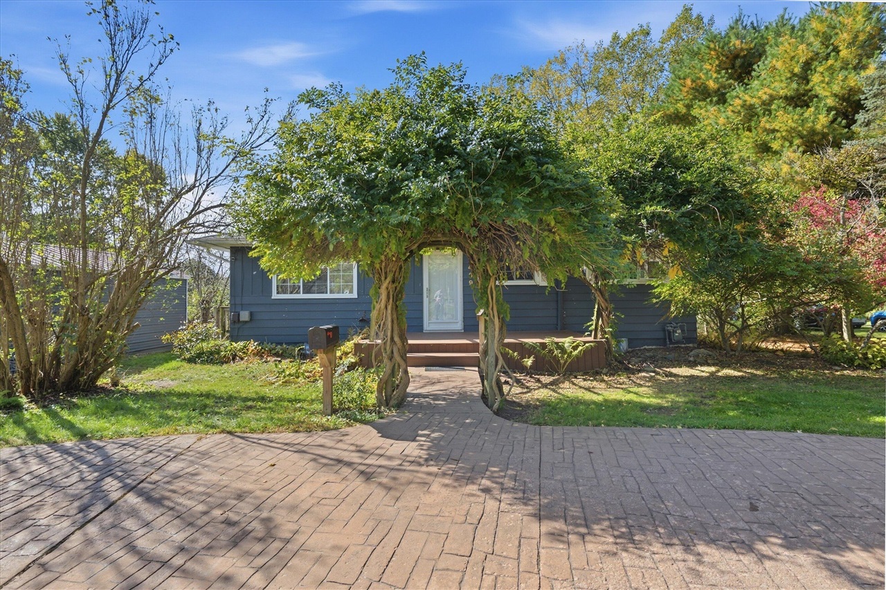 8499 Huron River Drive — photo