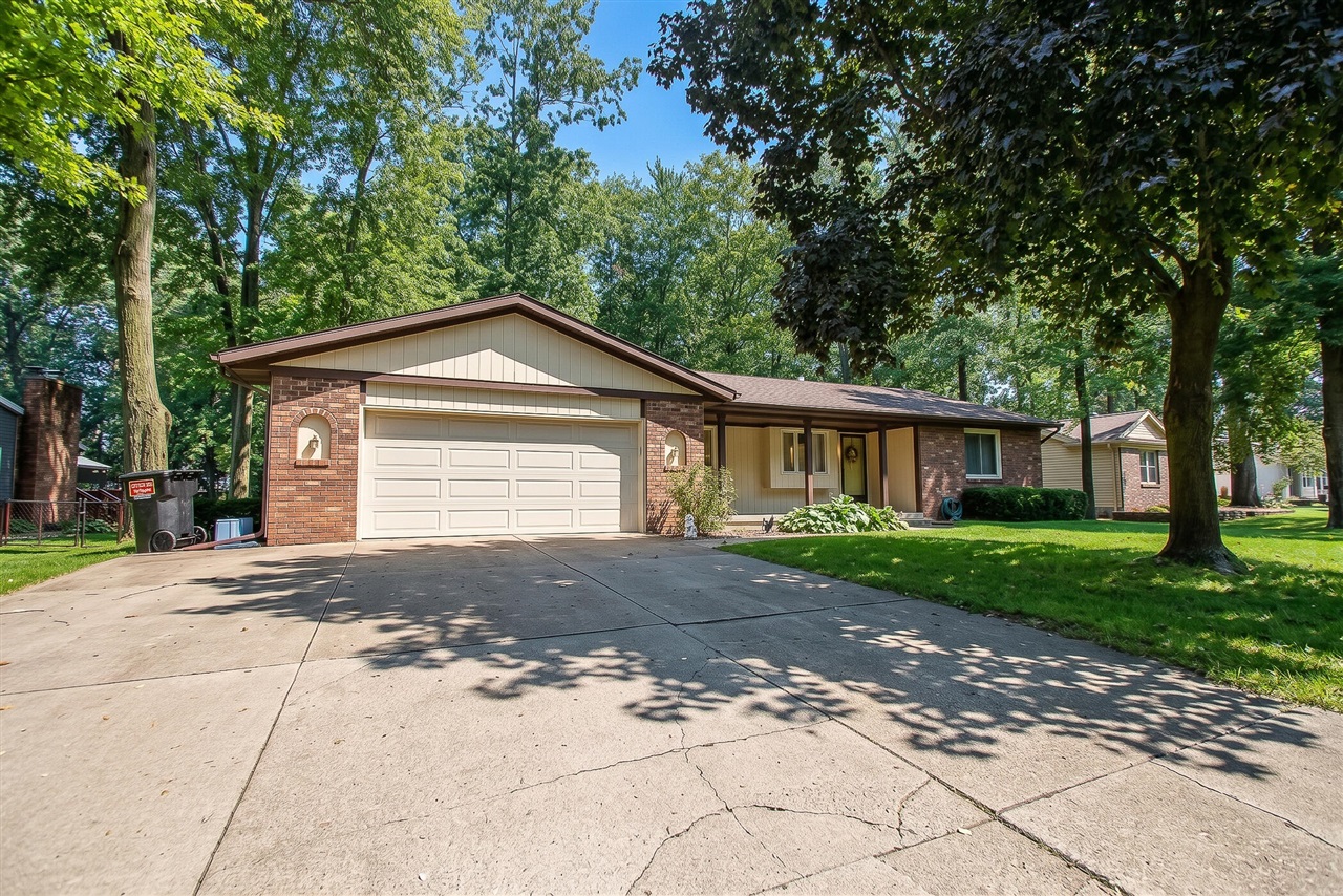 7337 Yorkshire Drive — photo