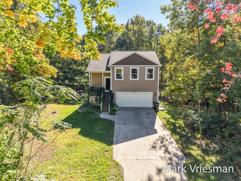 1032 W Barney Avenue — photo
