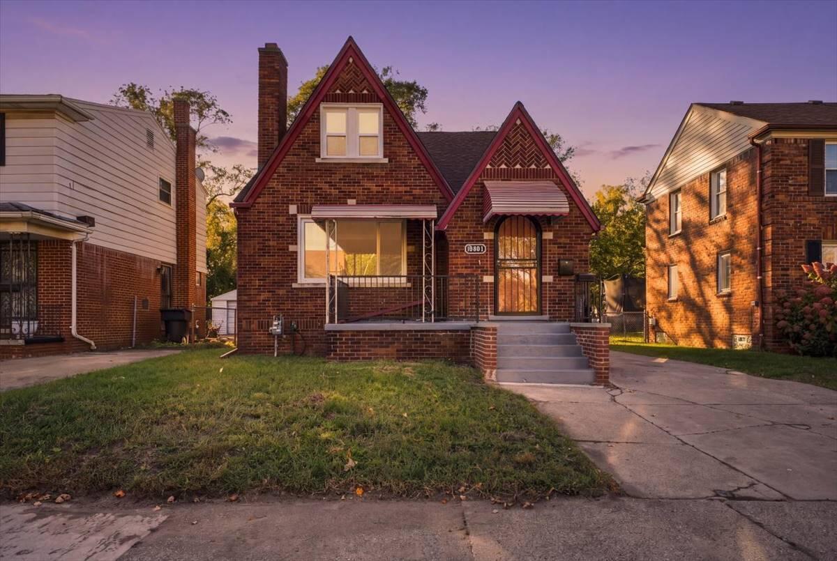 16861 Mark Twain Street — photo