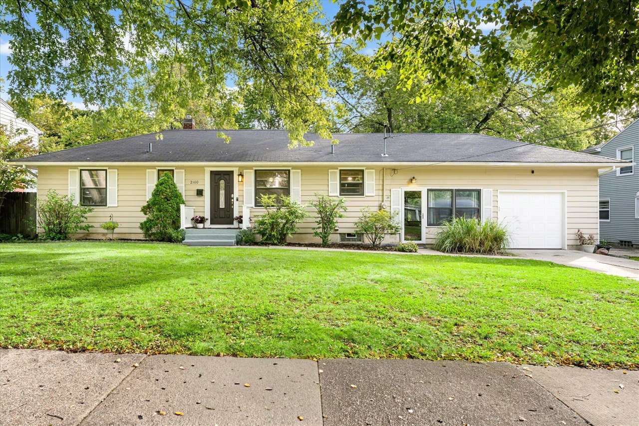 2100 Cambridge Drive — photo