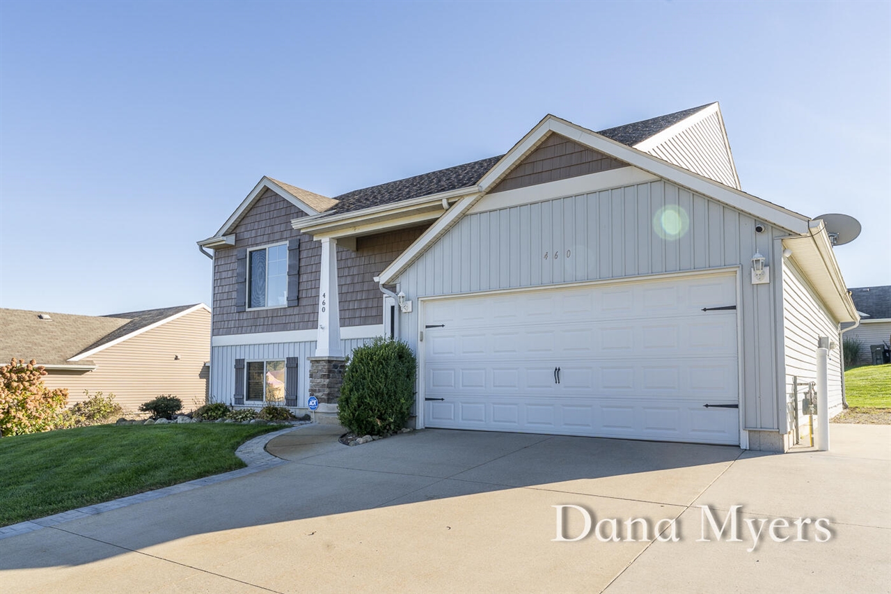 460 Green Ridge Drive — photo
