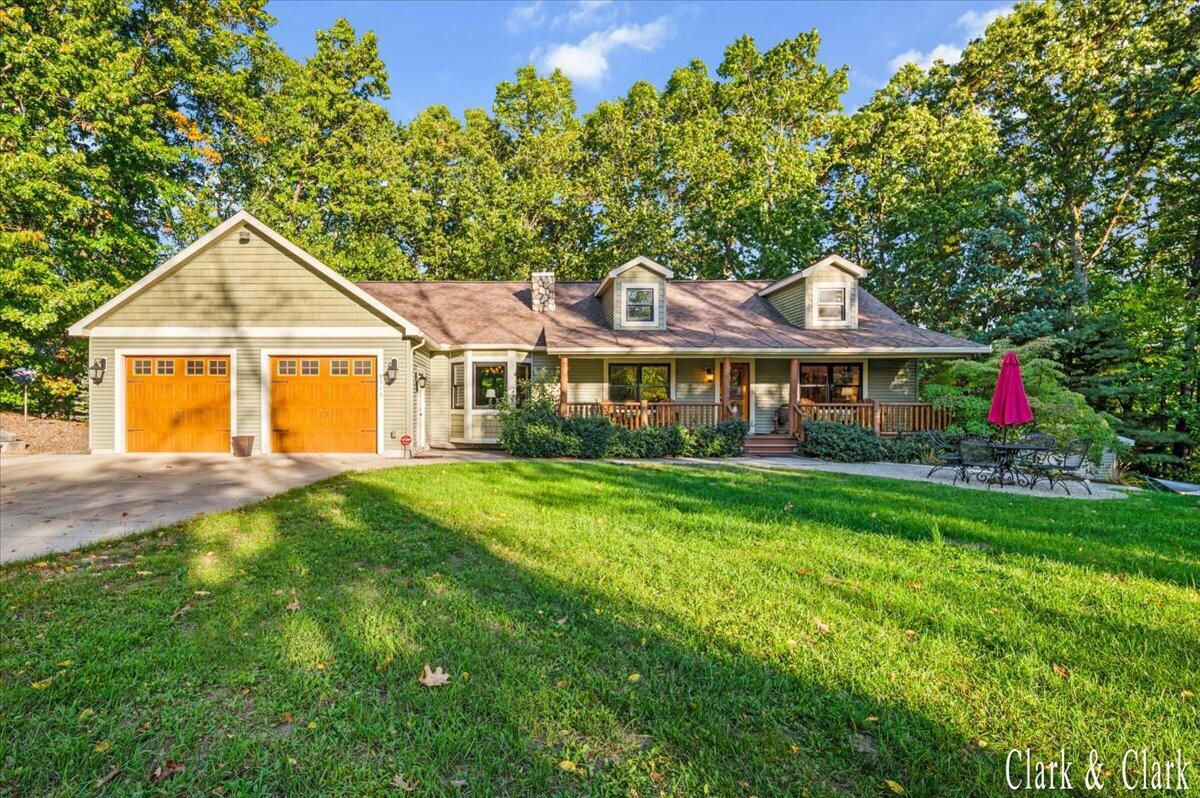 8319 Pine Island Drive — photo