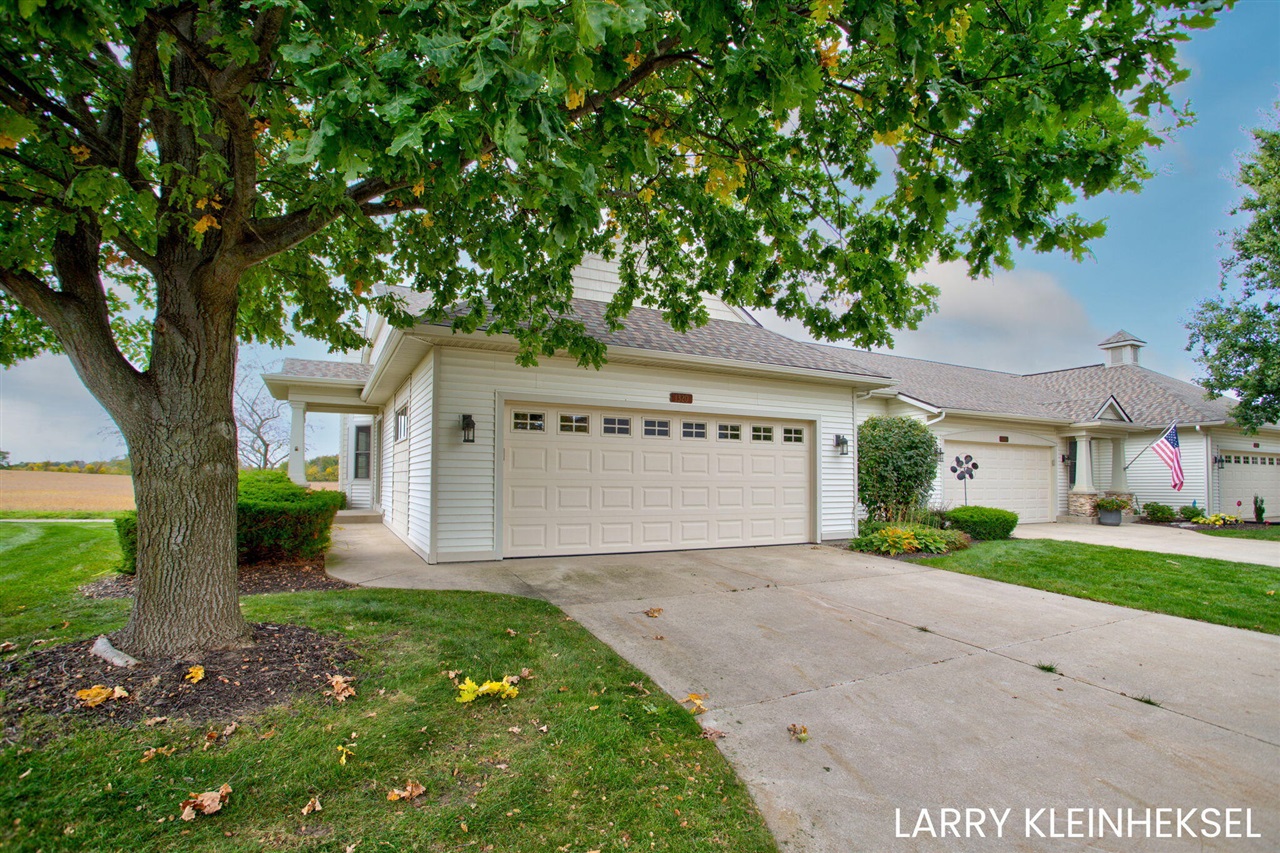1320 St Andrews Drive — photo