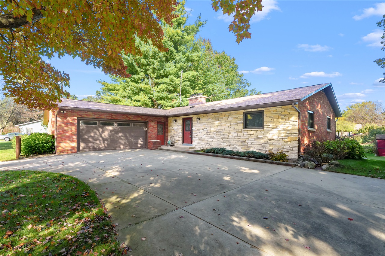 8138 Heritage Drive — photo
